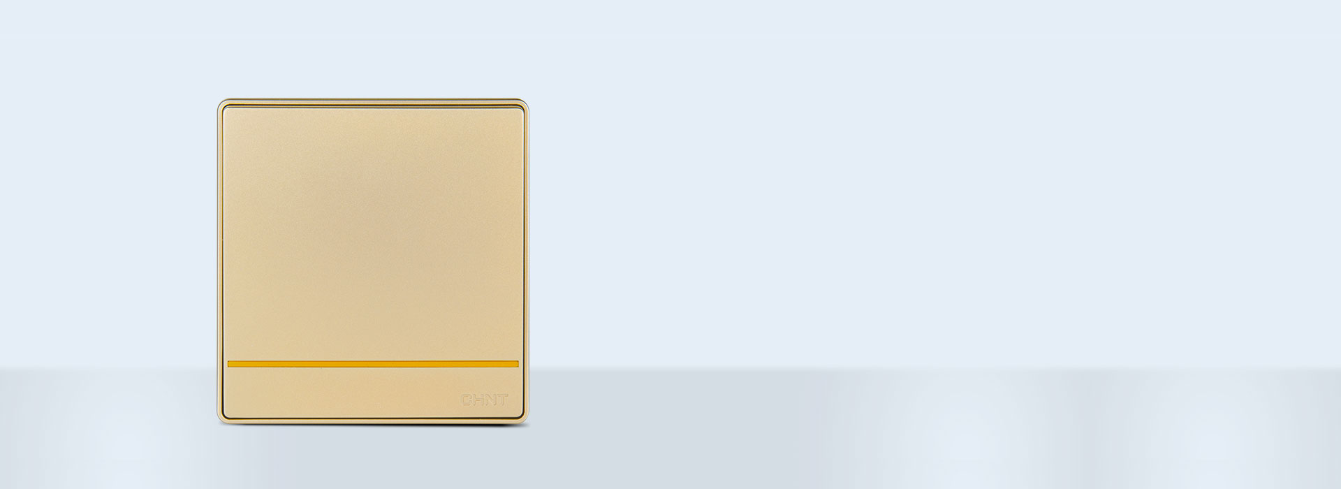 大氣外觀，易用設(shè)計
 大氣磅礴的大開關(guān)按...