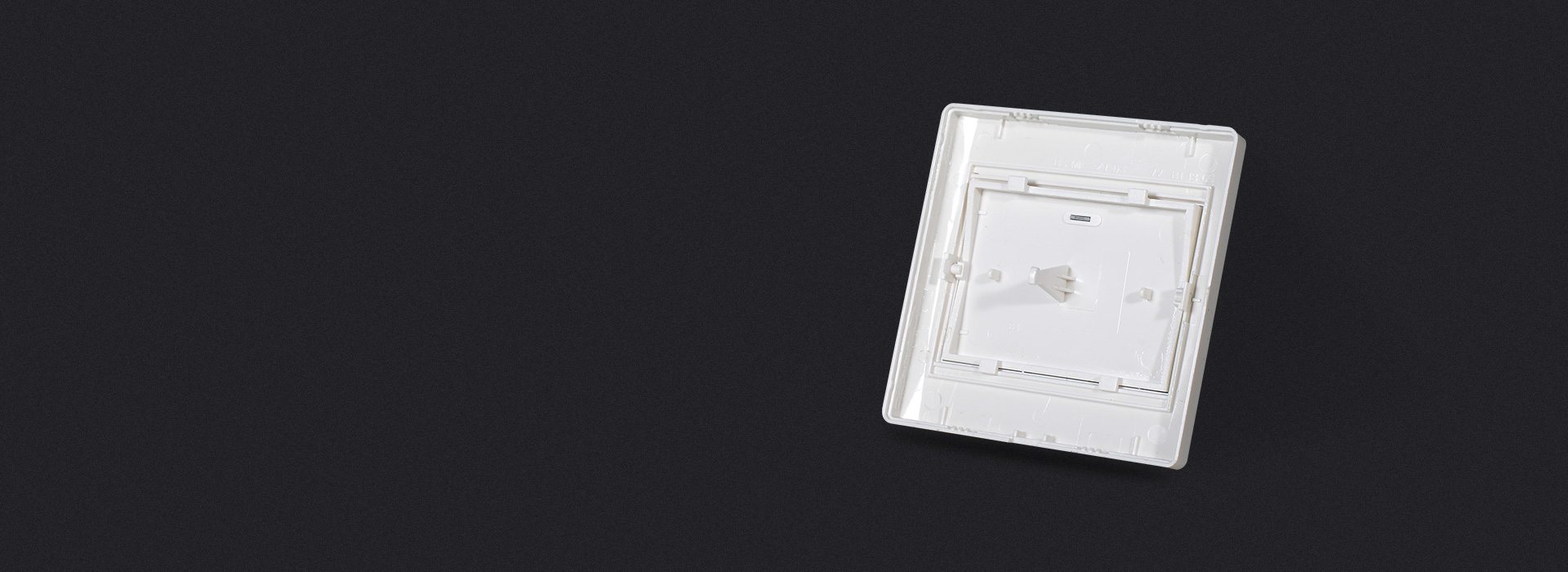 免拆蓋板結構
 正泰開關NEW7V系列采...