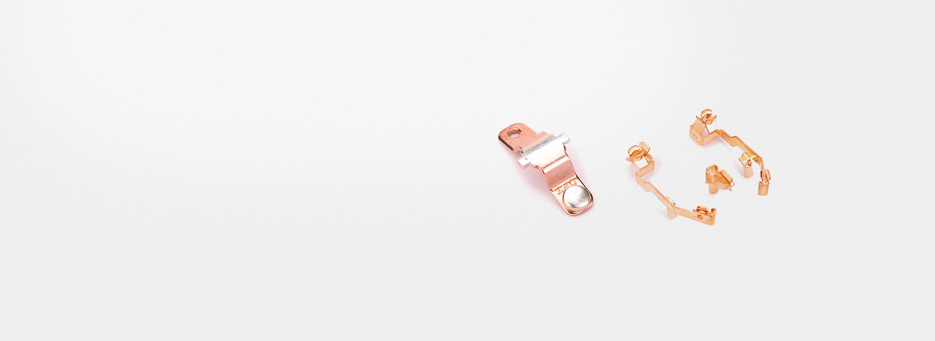 更強(qiáng)產(chǎn)品載流能力
 內(nèi)部銅件采用磷銅與紫...