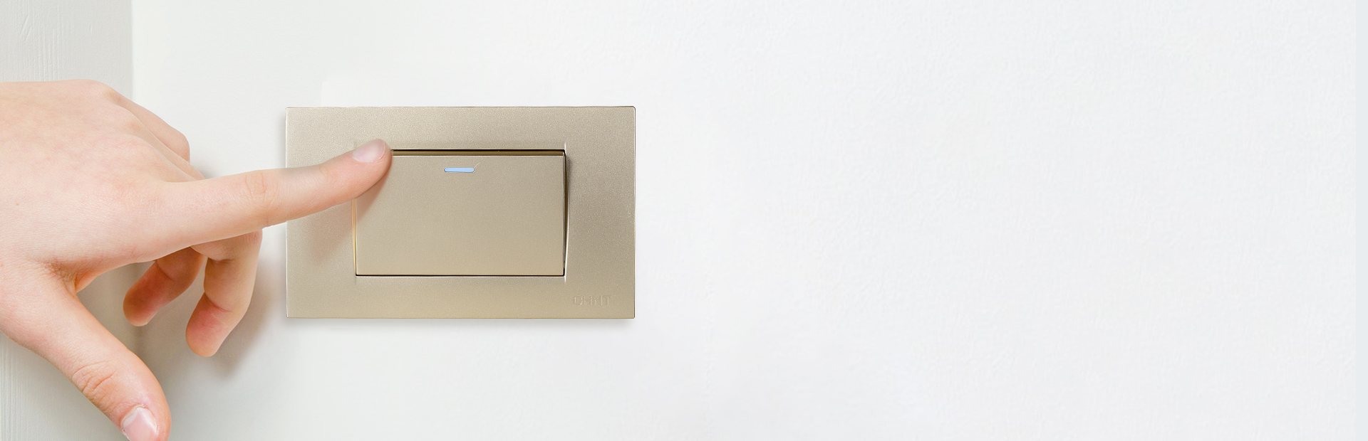 指尖暢意，自由觸碰
 正泰開關(guān)NEW5Q...