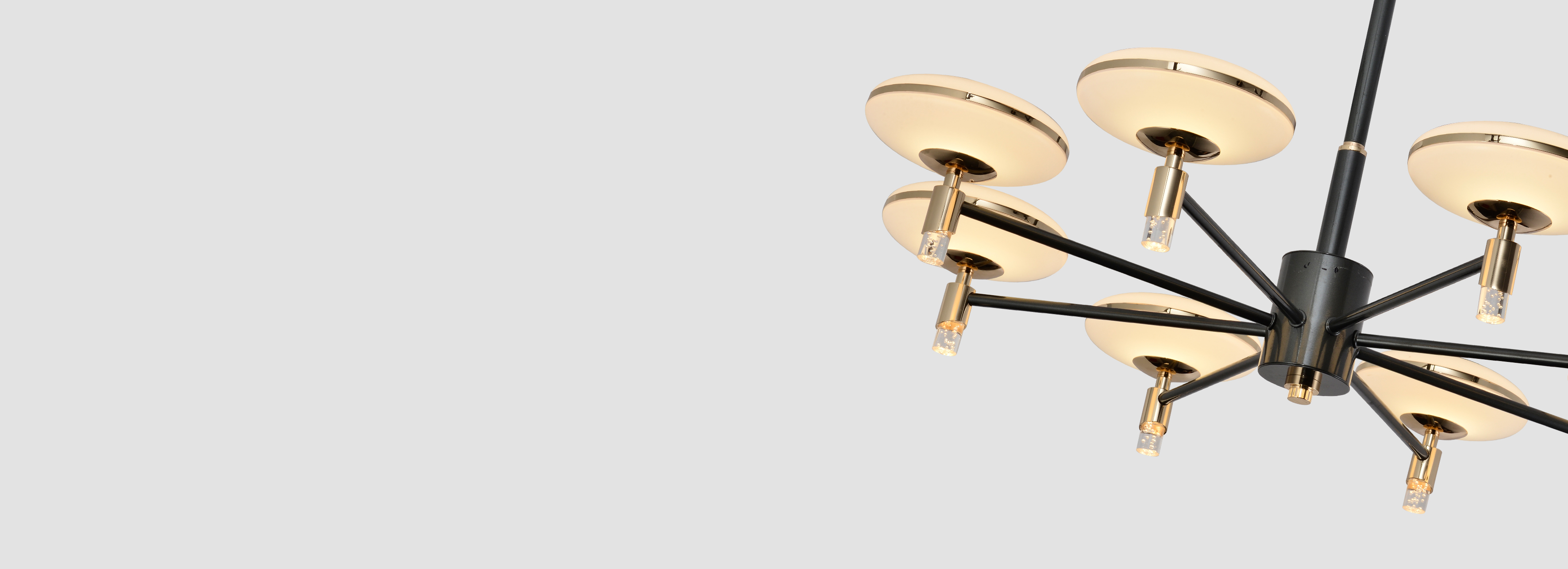 鐵藝結構
 正泰吊燈XDD92系列為鐵質...