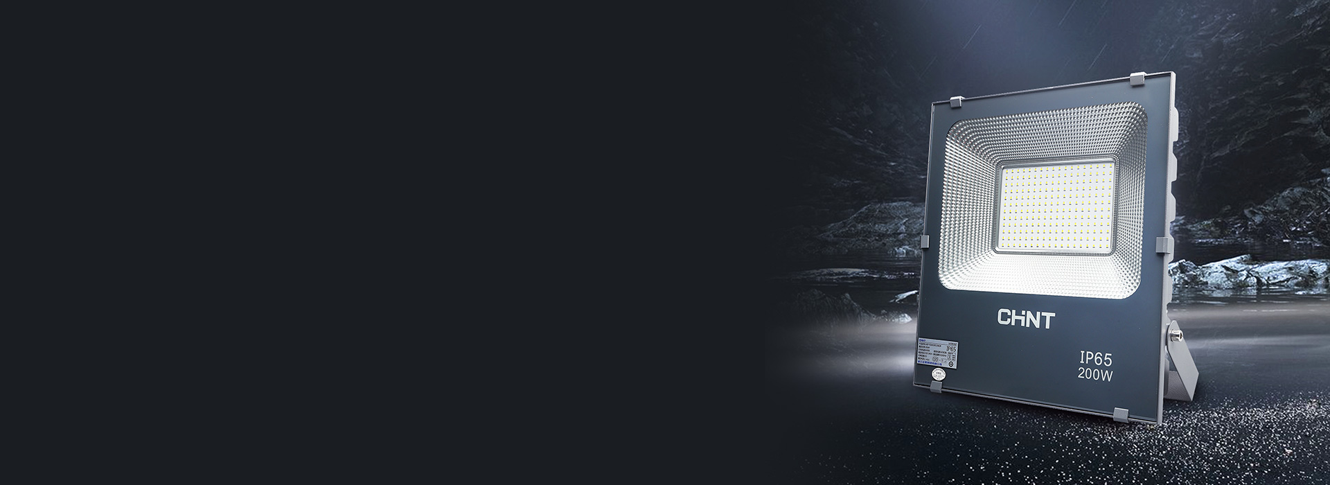 十亮系列投光燈 防水防塵，風雨無懼。...