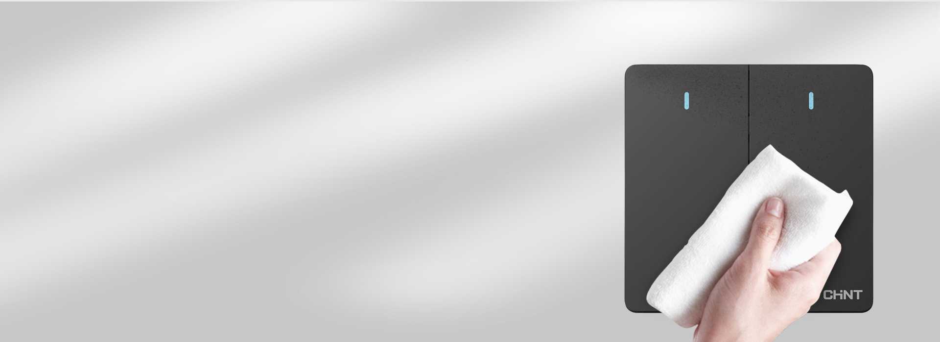 純平，是一種貼心
 純平面板，表面無縫隙...