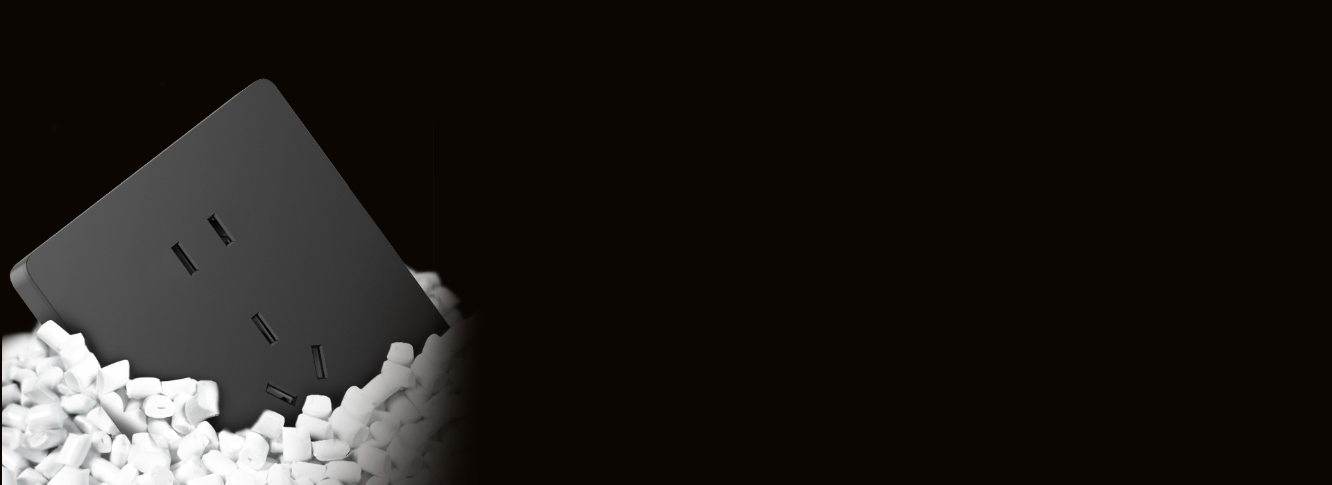 850°高溫，亦不改本色
 嚴(yán)選PC材質(zhì)...