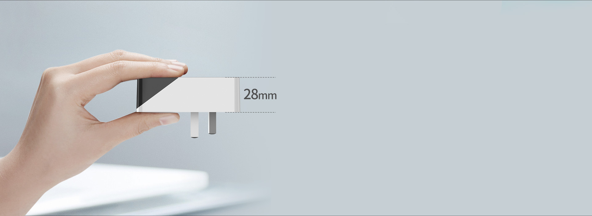 嬌小身形，纖薄不占空間
 厚度僅28mm...