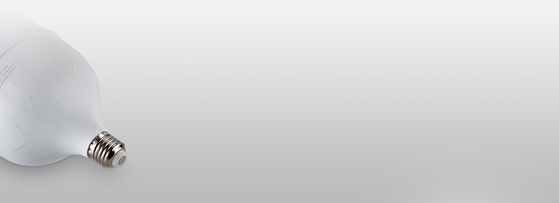 PBT塑包鋁外殼
 導熱PP內置鋁杯，一...