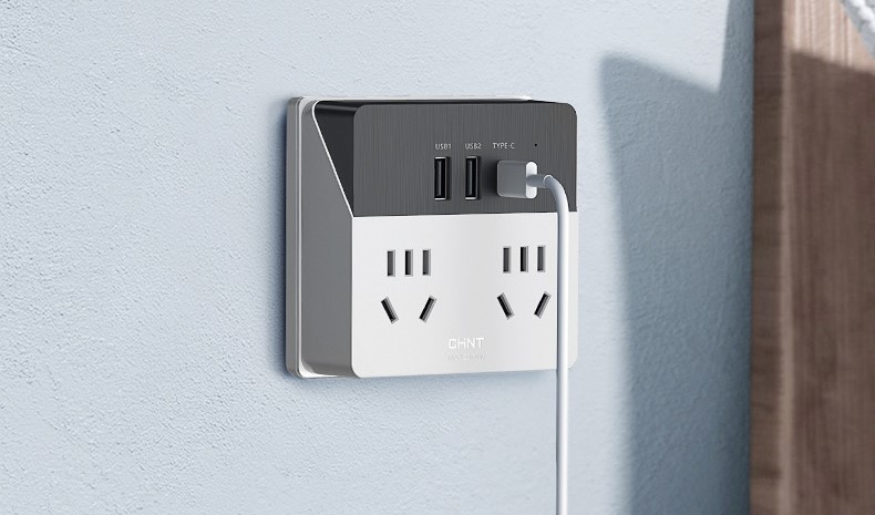 好用的排插推薦2:正泰Sunrise6系列30W轉(zhuǎn)換插座 好用的排插推薦2:正泰Sunrise6系列30W轉(zhuǎn)換插座