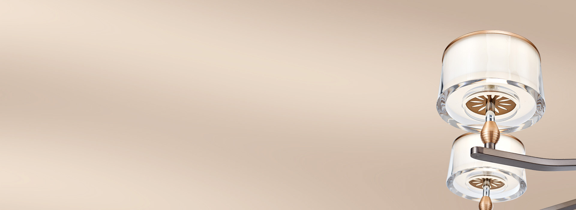 厚亞克力透光罩
 如玻璃般的絲滑質感，輕...