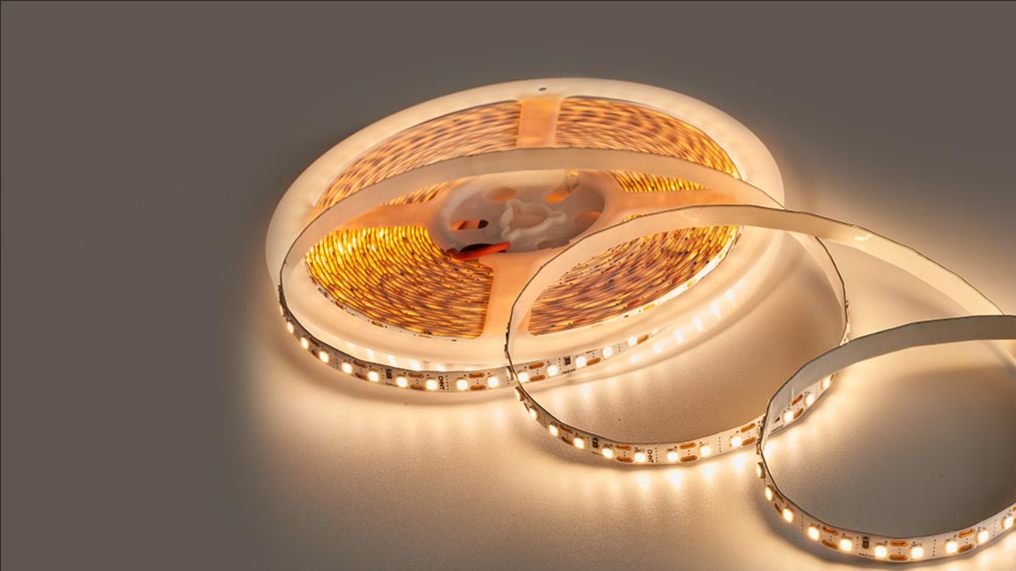 客廳照明燈具怎么搭配?主燈+輔助燈方案分享-3 客廳照明燈具怎么搭配?主燈+輔助燈方案分享-3